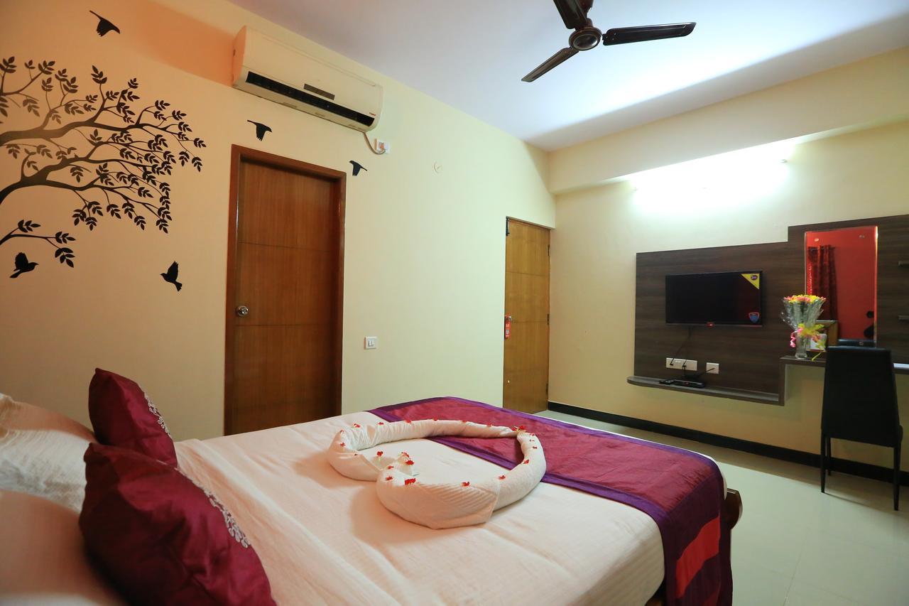 Oyo 2916 Apartment Queens Castle Бангалор Екстериор снимка